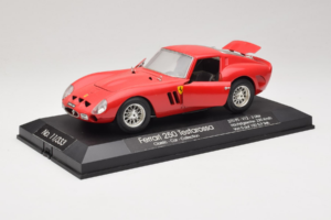 Ferrari 250 GTO Roșu Replacement Stand Exclusive Cars 1:18 EC005 Metal - imaginea 2 din 8