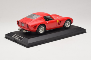 Ferrari 250 GTO Roșu Replacement Stand Exclusive Cars 1:18 EC005 Metal - imaginea 3 din 8