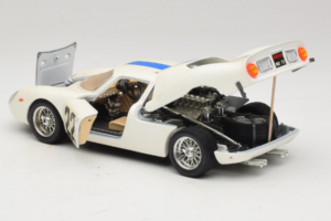 Ferrari 250 LM #22 Alb 1965 Bburago 1:18 3333-W1 Metal - imaginea 5 din 8