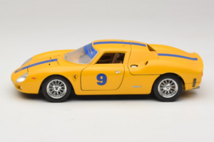 Ferrari 250 LM #9 Galben 1965 Bburago 1:18 3033-Y1 Metal - imaginea 4 din 8