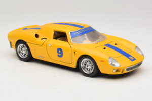 Ferrari 250 LM #9 Galben 1965 Bburago 1:18 3033-Y1 Metal - imaginea 6 din 8