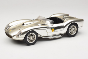 Ferrari 250 Testa Rossa Chrome Argintiu Bburago 1:18 3007-C1 Metal
