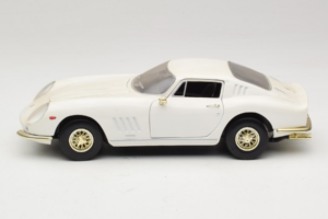 Ferrari 275 GTB/4 Alb ERTL 1:18 7493 Metal - imaginea 4 din 8