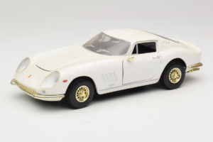 Ferrari 275 GTB/4 Alb ERTL 1:18 7493 Metal