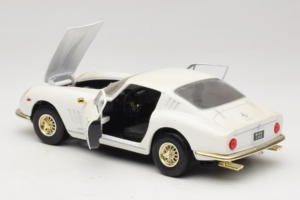 Ferrari 275 GTB/4 Alb ERTL 1:18 7493 Metal - imaginea 5 din 8