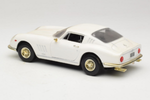 Ferrari 275 GTB/4 Alb ERTL 1:18 7493 Metal - imaginea 7 din 8