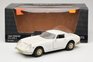 Ferrari 275 GTB/4 Alb ERTL 1:18 7493 Metal - imaginea 8 din 8