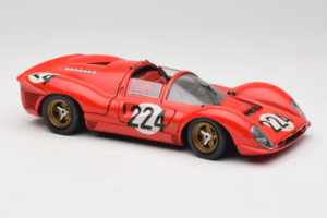 Ferrari 330 P4 #224 Roșu 1967 Revell 1:18 48825-P2 Metal - imaginea 5 din 7