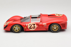 Ferrari 330 P4 #23 L. Bandini / C. Amon 24 Hours of Daytona Winner 1967 Revell 1:18 48833 Metal - imaginea 4 din 8