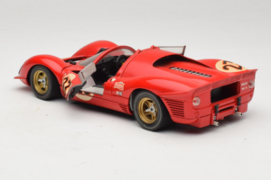 Ferrari 330 P4 #23 L. Bandini / C. Amon 24 Hours of Daytona Winner 1967 Revell 1:18 48833 Metal - imaginea 5 din 8