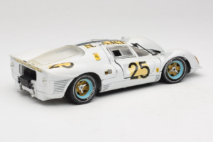 Ferrari 330 P4 #25 Alb Revell 1:18 48845 Metal - imaginea 3 din 8