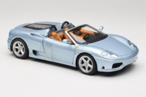 Ferrari 360 Spider Albastru The Italian Job Hot Wheels 1:18 P9905 Metal - imaginea 4 din 6