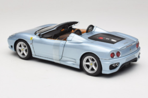 Ferrari 360 Spider Albastru The Italian Job Hot Wheels 1:18 P9905 Metal - imaginea 5 din 6