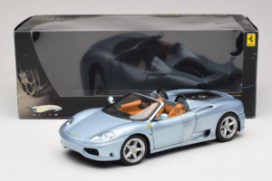 Ferrari 360 Spider Albastru The Italian Job Hot Wheels 1:18 P9905 Metal - imaginea 6 din 6