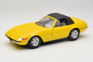 Ferrari 365 GTS/4 Daytona Cabriolet Galben Techno Giodi 1:18 740028 Metal