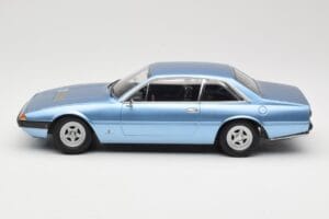 Ferrari 365 GT4 2+2 Albastru KK-Scale 1:18 KKDC180162 Metal - imaginea 3 din 6