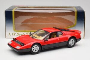 Ferrari 365 GT4/BB Roșu Kyosho 1:18 08173R Metal - imaginea 8 din 8