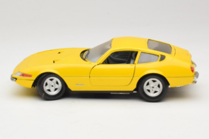 Ferrari 365 GTB/4 Daytona Galben Techno Giodi 1:18 40011-Y1 Metal - imaginea 3 din 7