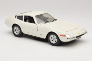 Ferrari 365 GTB/4 Daytona Berlina Alb Techno Giodi 1:18 74007 Metal - imaginea 6 din 8