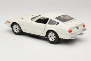 Ferrari 365 GTB/4 Daytona Berlina Alb Techno Giodi 1:18 74007 Metal - imaginea 7 din 8