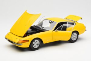 Ferrari 365 GTB/4 Daytona Galben Kyosho 1:18 08162Y Metal - imaginea 2 din 8