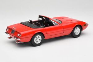 Ferrari 365 GTS Roșu Solido 1:18 8017 Metal - imaginea 3 din 8