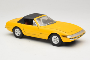 Ferrari 365 GTS Galben Cu Acoperiș Negru Solido 1:18 8018 Metal - imaginea 6 din 8