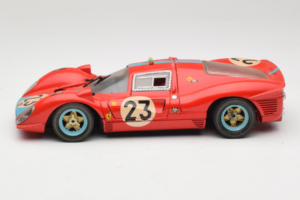 Ferrari 412P #23 W. Mairesse / J. Beurlys Le Mans 1967 Roșu Revell 1:18 48826 Metal - imaginea 4 din 8