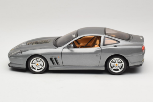 Ferrari 550 Maranello 25 Jahre Ferrari Model Club Argintiu Versiunea 2 Bburago 1:18 3064-S1 Metal - imaginea 4 din 8