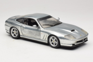 Ferrari 550 Maranello Chrome Silver Hot Wheels 1:18 25740 Metal - imaginea 6 din 8