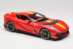 Ferrari 812 Competizione Rosso Corsa Cu Dungi Galbene Bburago 1:18 18-16915 Metal - imaginea 6 din 8
