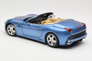 Ferrari California Albastru Deschis Hot Wheels 1:18 N2043 Metal - imaginea 7 din 8
