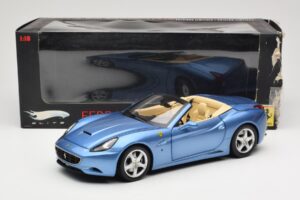 Ferrari California Albastru Deschis Hot Wheels 1:18 N2043 Metal - imaginea 8 din 8