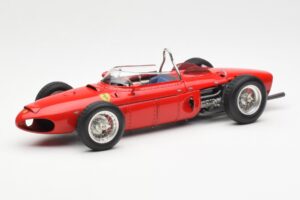 Ferrari Dino 156 Sharknose F1 1961 CMC 1:18 M-078 Metal