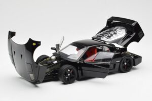 Ferrari F40 Negru Kyosho 1:18 08416BK Metal - imaginea 2 din 10