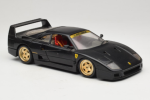 Ferrari F40 Negru cu Roți Aurii Bburago 1:18 3032-B2 Metal - imaginea 6 din 8
