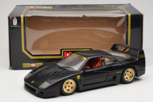 Ferrari F40 Negru cu Roți Aurii Bburago 1:18 3032-B2 Metal - imaginea 8 din 8