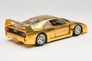 Ferrari F40 Chrome Gold Limited Edition 250 pcs Bburago 1:18 3332-G1 Metal - imaginea 3 din 8
