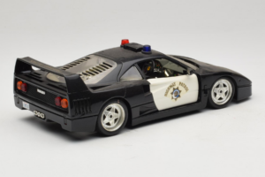 Ferrari F40 Highway Patrol Negru Alb Bburago 1:18 3022-H1 Metal - imaginea 3 din 8