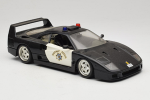Ferrari F40 Highway Patrol Negru Alb Bburago 1:18 3022-H1 Metal - imaginea 6 din 8