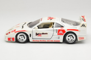 Ferrari F40 Kart-o-Mania Alb Bburago 1:18 3332-W3 Metal - imaginea 4 din 8