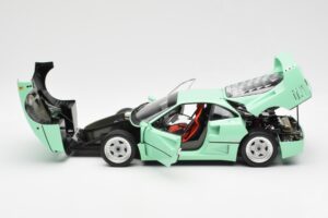 Ferrari F40 Verde Mentă Kyosho 1:18 08416MG Metal - imaginea 5 din 10