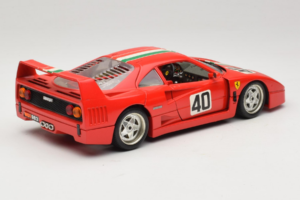 Ferrari F40 #40 Roșu cu Drapel Italian Bburago 1:18 3032-P1 Metal - imaginea 3 din 8