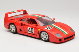 Ferrari F40 #40 Roșu cu Drapel Italian Bburago 1:18 3032-P1 Metal - imaginea 6 din 8