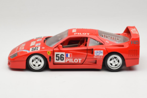 Ferrari F40 #56 Pilot Roșu 1987 Bburago 1:18 3332-P2 Metal - imaginea 4 din 8