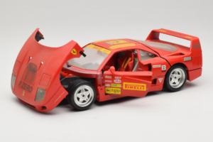 Ferrari F40 Pirelli BBS Roșu Bburago 1:18 3032-P4 Metal - imaginea 2 din 8