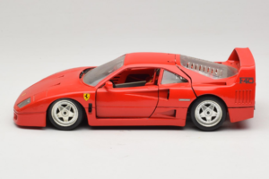 Ferrari F40 Roșu Diamond Edition Bburago 1:18 3022-P1 Metal - imaginea 4 din 8
