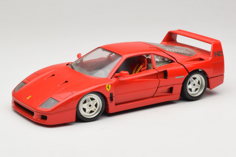 Ferrari F40 Roșu Diamond Edition Bburago 1:18 3022-P1 Metal