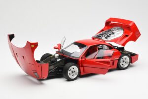 Ferrari F40 Roșu Kyosho 1:18 08416R2 Metal - imaginea 2 din 10