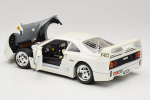 Ferrari F40 Alb Bburago 1:18 3332-W4 Metal - imaginea 5 din 8